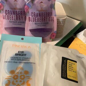 NEW Skincare Set - 4 Items